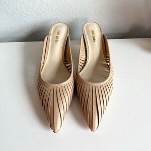 Cult Gaia Alia leather mules in Tan, Size 37.5